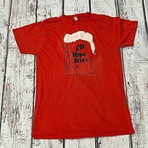 Vintage 1980s Mount Hope Inn Red 80s Crewneck Travel Tee Top Shirt